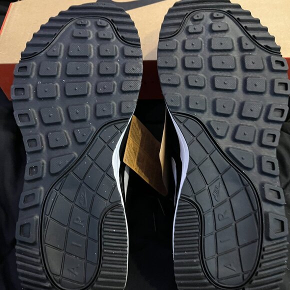 🔥👟 Nike Air Max Black/White – Size 6.5Y (Women’s 8) – Brand New - Picture 4 of 4